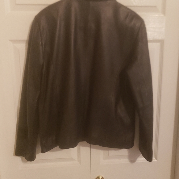 Leather jacket - Picture 2 of 2